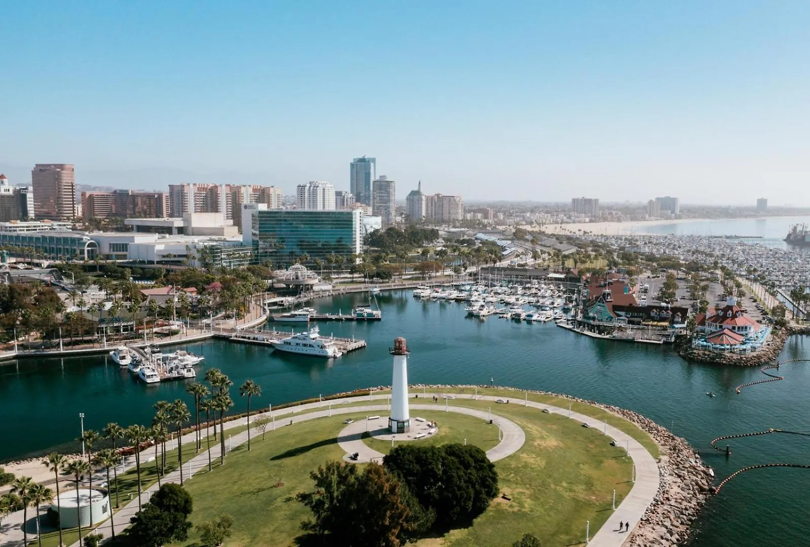 Boho 1-Bedroom Beach Condo With Mid Size Parking & Laundry Long Beach