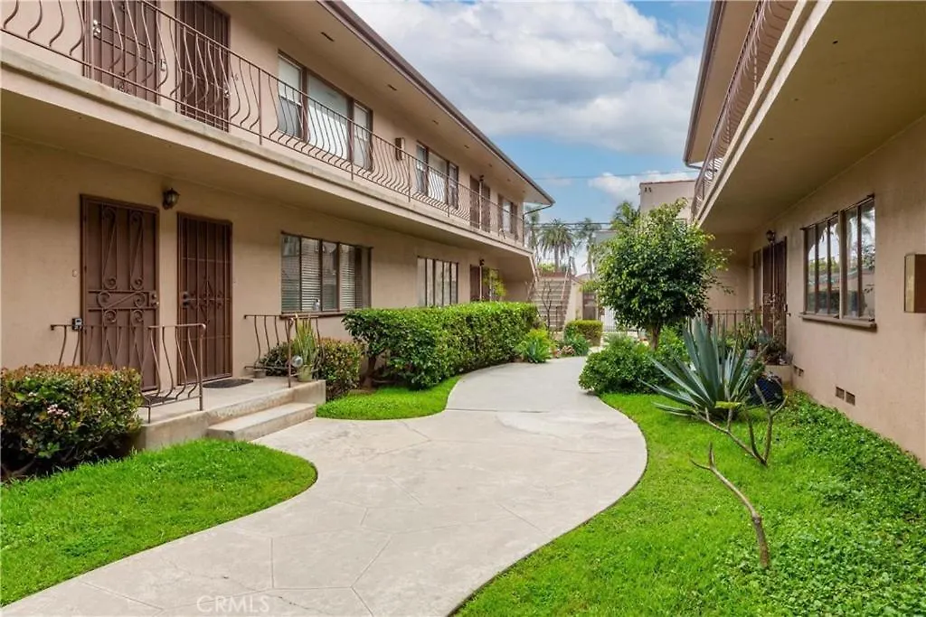 Apartment Boho 1-Bedroom Beach Condo With Mid Size Parking & Laundry Long Beach