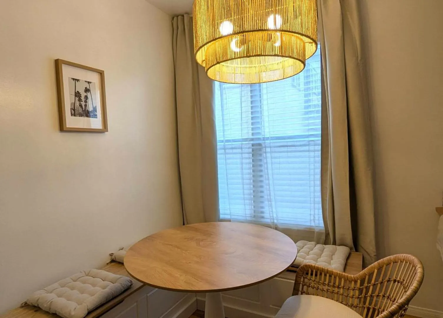 Boho 1-Bedroom Beach Condo With Mid Size Parking & Laundry Long Beach 0*,  United States