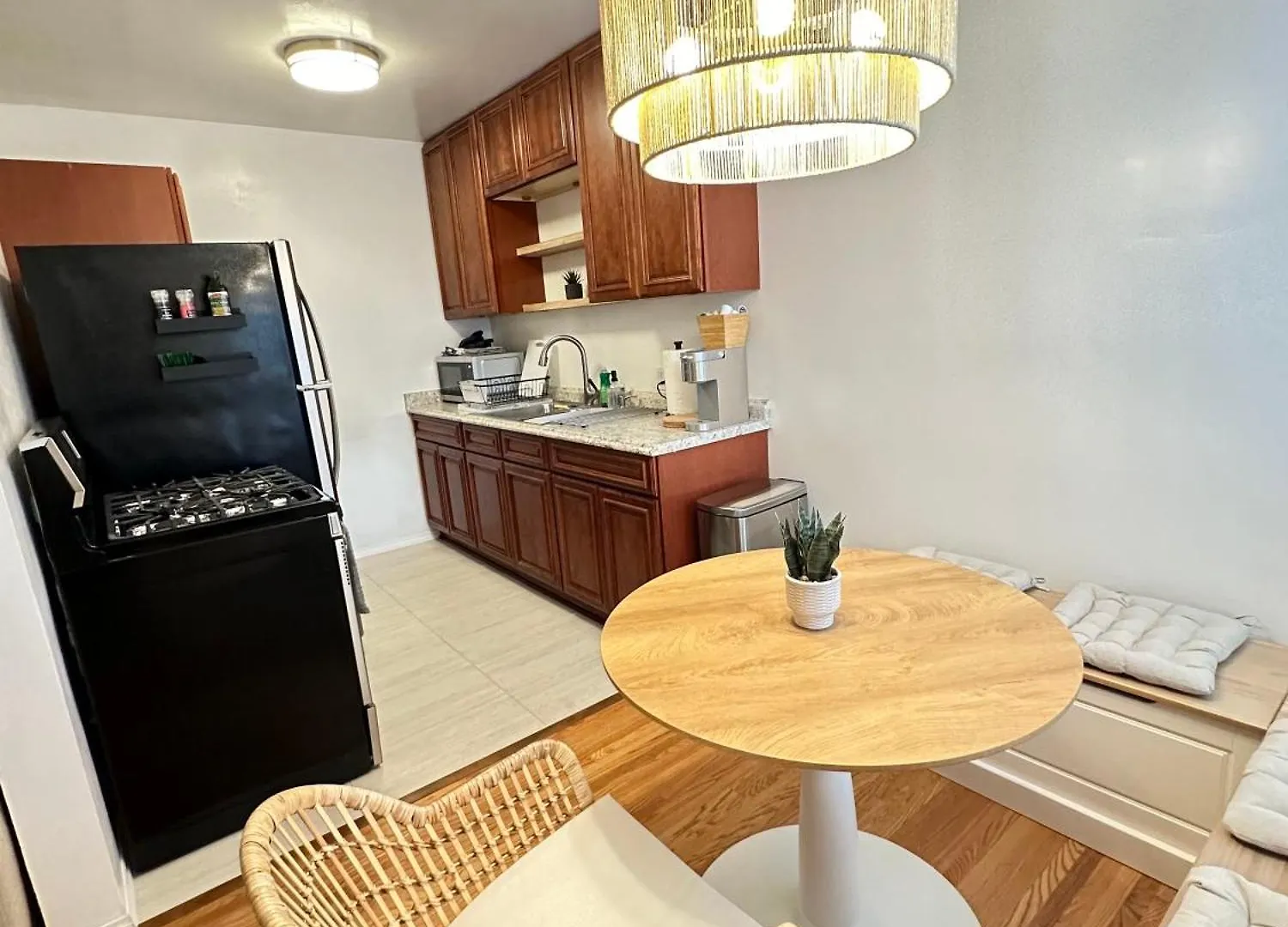 Boho 1-Bedroom Beach Condo With Mid Size Parking & Laundry Long Beach 0*,  United States